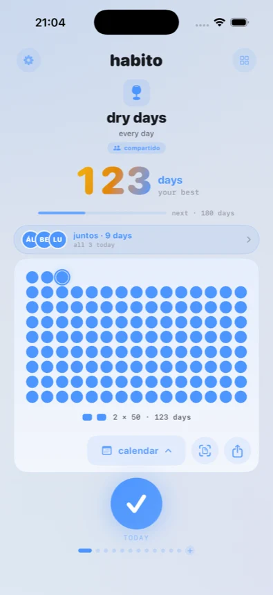 A shared habit: three people, each marked today, and a juntos counter of nine days